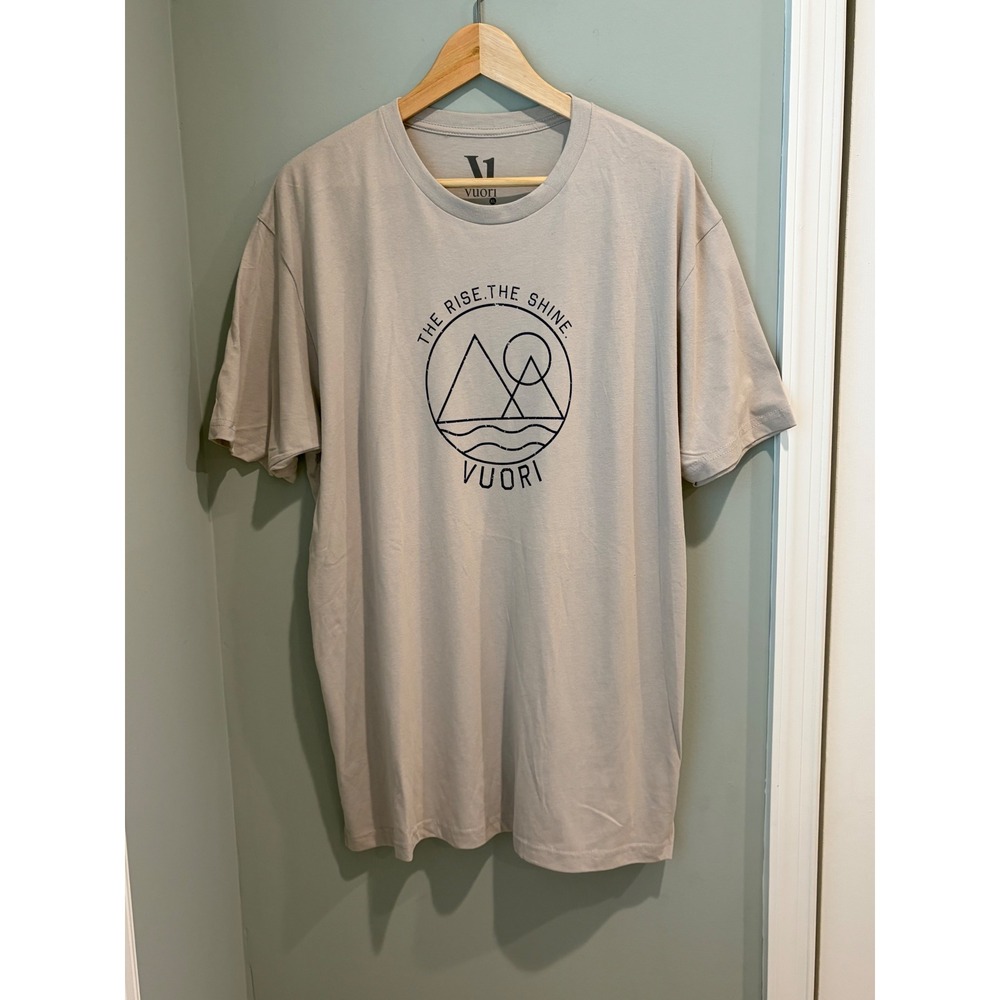 Vuori Mens Rise The Shine Graphic T-Shirt XL Gray Mountain Sun Cotton Blend Tee